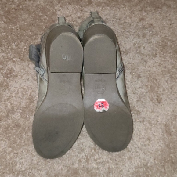 Guess Booties - Picture 3 of 4